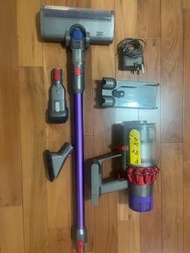 Dyson v10 fluffy