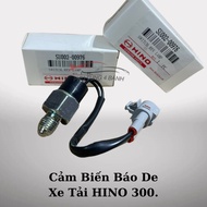 Delay Switch, Reverse Light Sensor on HINO 300 XZU Truck Gearbox...2 Pin Jack (Code:SU002-00976)