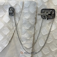 NEU MEN Brooch Pria Axiom Brooch