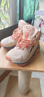 Altra Women's Olympus 5 Hike Mid GTX