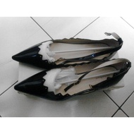 black pointed ankle flats