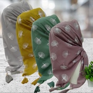 Latest Crest Quadrangle/Latest Fan Motif Crest Quadrilateral