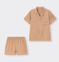 พร้อมส่ง ชุดนอนผู้หญิง GU Satin Pajamas ของแท้ นำเข้าจากญี่ปุ่น