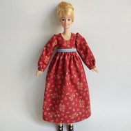 數碼 芭比娃娃的 PDF 縫紉圖案。