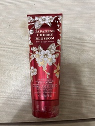 Bath & Body Works Body Cream (Japanese cherry blossom)