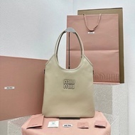 MiuMiu Exquisite Bag mi Autumn Winter Series tote Underarm Bag New Style Isetan Bag Fashionable Deta