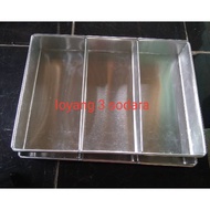 Surabaya layer pan 3 compartments uk per partition length 30,28,26,24,22,20cm W 10cm H 4cm