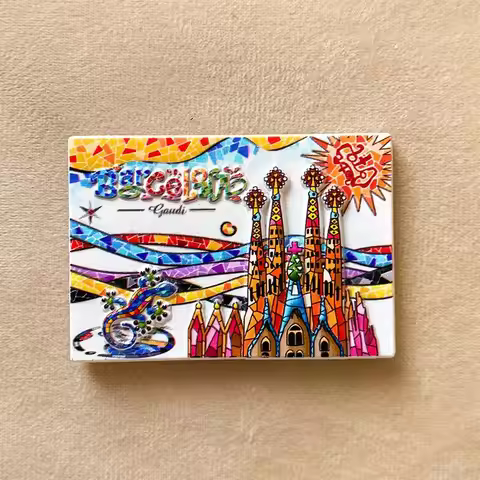 3D Resin Spain Sagrada Familia Gaudi Fridge Magnet - Aimants Frigo Imanes Refrigerator Magnets Home 