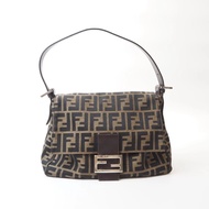Fendi老花單肩包