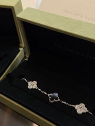 VCA 𖧷 手鍊 全新 熊貓五花🐼  VCA 𖧷 Vintage Alhambra bracelet, Onyx & diamonds🐼