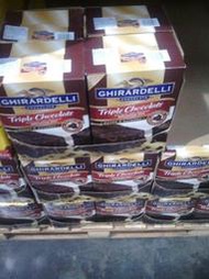 COSTCO好市多代購(GHIRARDELLI 巧克力布朗尼糕餅粉(預拌粉)3.4公斤/盒,售價為455元)