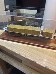 MSC 貨櫃船模型連展示盒