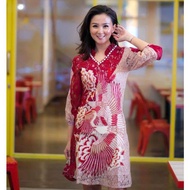 Everly Embroidery dress in Red