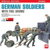 【下殺折扣原廠】3G模型 Miniart拼裝兵人 MA35366 德國士兵 帶6個燃油桶 特別版
