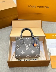 💜LOUIS VUITTON ONTHEGO PM 叢林包托特包Tote包購物袋小號 女款 路易威登 LV 大象灰 手提袋 單肩包 斜挎包 女款 通勤 旅遊 生日禮物 節日 送禮 畢業 情人節 Han