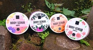 SCARLETT BODY SCRUB POMEGRANTE/LULUR/SCRUB/SCARLETT/ORIGINAL