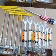 ComBo 5 T-Locks and 7 Wrench Locks with Screwdriver