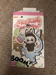 Labubu心動馬卡龍搪膠毛絨掛件-栗子可可(隱藏款)