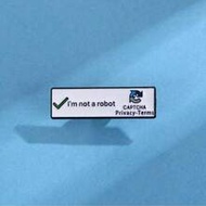 I'm Not A Robot Enamel Brooch Custom Metal Decorative Brooches Ornaments Lapel Bag Badges Jewelry Gi