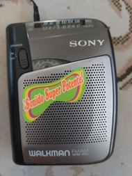 SONY WM-FA1正常可以用(已經玩過全新皮帶)磁帶播放機。