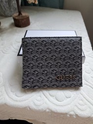 Men guess wallet