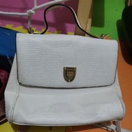 dusto white bag sling