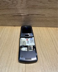 MOTOROLA V3i 手機 早期電話 早期經典手機 舊式行動電話拍戲道具 造型背景 裝飾 擺件 道具 （不過電）