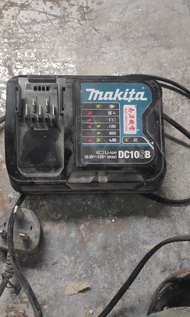 makita  12V 充電器