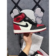 Long-Term Stable Supply First Layer AJ1 High-Top Black Red Toe Details Perfect High-Top Culture Bask