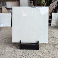 Granit lantai 60x60 Mulia Grande White dus polos  - Glazed Polished