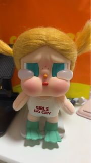 Crybaby 哭哭娃 公仔