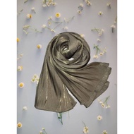 Shimmer shawl