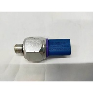 Oil Pressure Sensor Sensor Switch 6G91-3N824-AA for Ford Mondeo