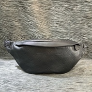 LV M46036 DISCOVERY 黑色牛皮 原花字紋老花 腰包 斜背包 肩背包 胸口包 霹靂包