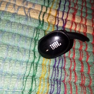 JBL TWS 4 earphone hanya sebelah kanan saja second unit only