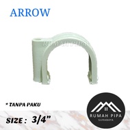 3/ pipe clamp 4 quarter plastic - ARROW