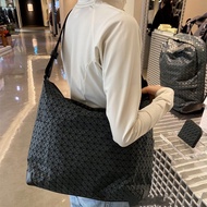 【NEW+READY STOCK】New Issey Miyake  Japanese and Korean Lingge 2022 Mens and Womens Large Easy Silicone Messenger Bag Shoulder Underarm Bag Folding Messenger Bag