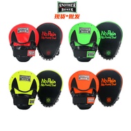 【Ready Stock】 Anotherboxer Focus Mitts Sanda Boxing Punch Mitts Professional Training Sparring Boxin