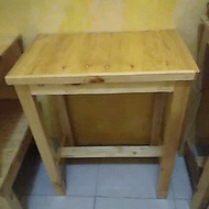 Medium table measuring 60x40x75
