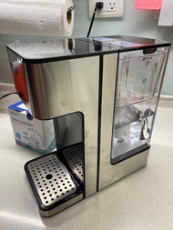 三秒瞬熱「海爾Haier」新一代鋼鐵海豚瞬熱式淨水開飲機和全新濾芯一個