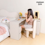 SB Design Square MAISON CO. โต๊ะอเนกประสงค์ รุ่น Solla สีเทาอ่อน (167.5x40x75 ซม.)