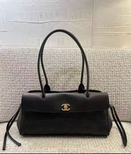 Chanel 26s small shopping bag black shoulder tote east west 黑色 細號購物袋 法棍包 保齡球 荔枝牛皮 手提包 bowling 25bag 