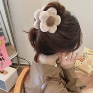 Jedai Flower Hair Clip / Hair Clip Hair Claw Furry Daisy Fall Aesthetic