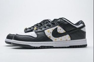 Nike SB Dunk Low Supreme Stars Black