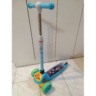 Ready stock 4Wheel lighting Scooter