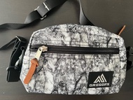 Gregory Padded Shoulder Pouch M – TREELINE CAMO
