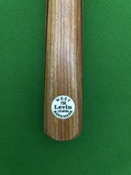 爽快可議 West  Levin  cue LTD edition handmade 95%新 2400$