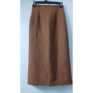Office fashion cowhide felt skirt made of thick fabric to wear warm in winter. size S waist 66 m 90 