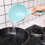 Plastic thickened water scoop kitchen long handle water spoon bath water scoop children baby bath sc