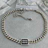 Miu Miu 繆繆 四葉琺琅字母項鍊｜香港順豐包郵 原裝正品包裝